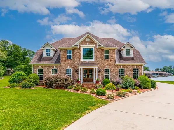 2164 Fairway Dr, Dyersburg, TN 38024