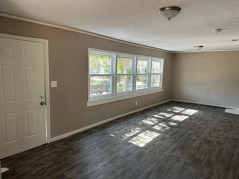 4144 Del Rosa Dr — Photo 7