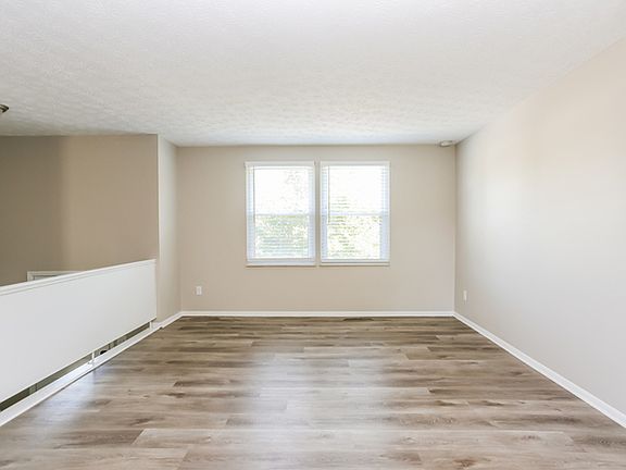 5th image of 2550 Stoney Way