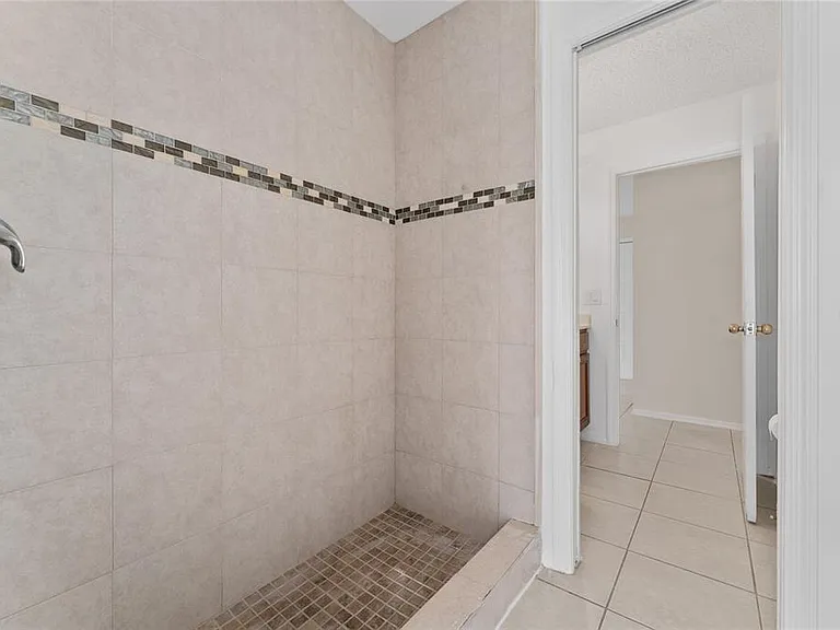 1220 Garden Isle Ct — Photo 15