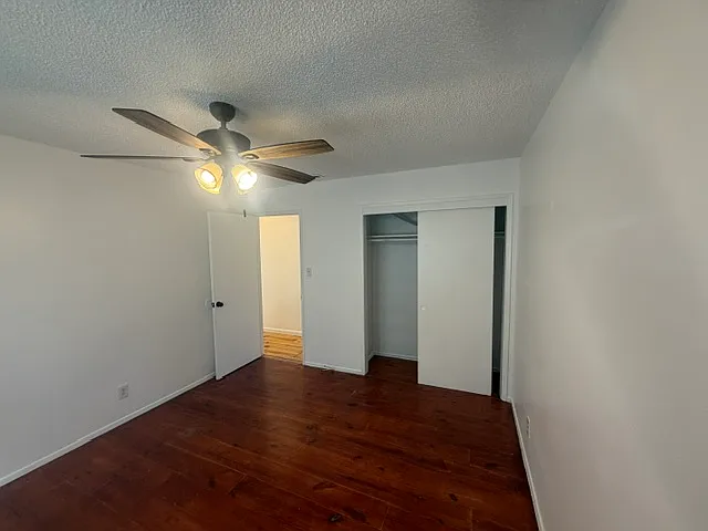 720 Merrywood Ln — Photo 17