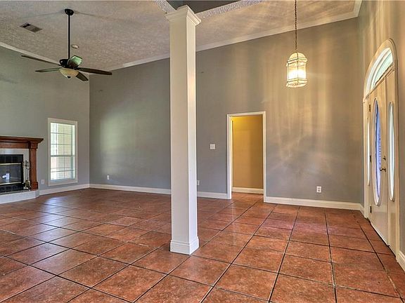4th image of 1410 Matthew Dr