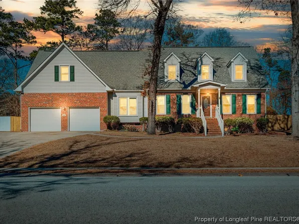 2482 Celtic Dr, Fayetteville, NC 28306