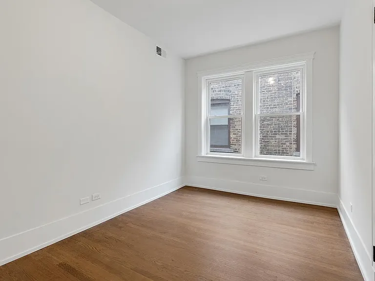 6041 S Saint Lawrence Ave #2N — Photo 6