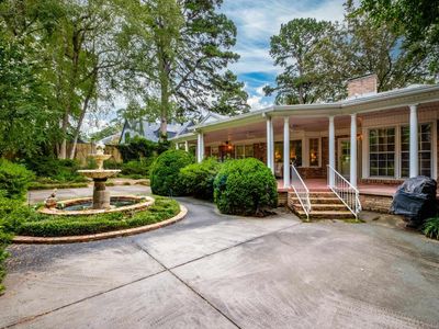 6320 Cantrell Rd, Little Rock, AR, 72207