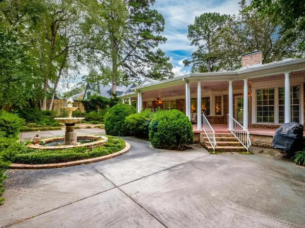 6320 Cantrell Rd, Little Rock, AR 72207