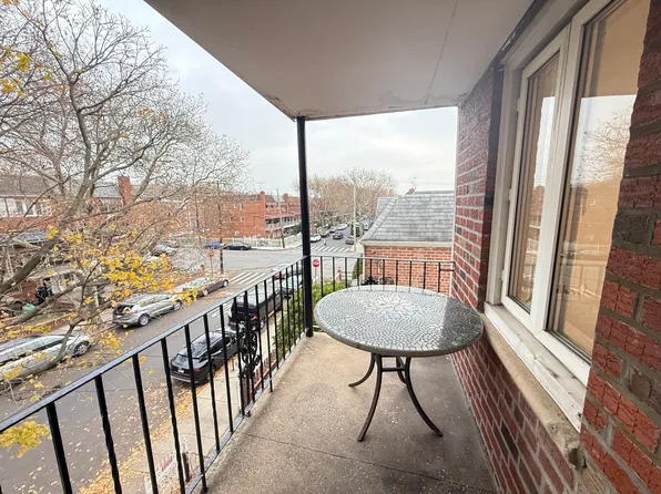 592 East 81st Street image 24 of 24