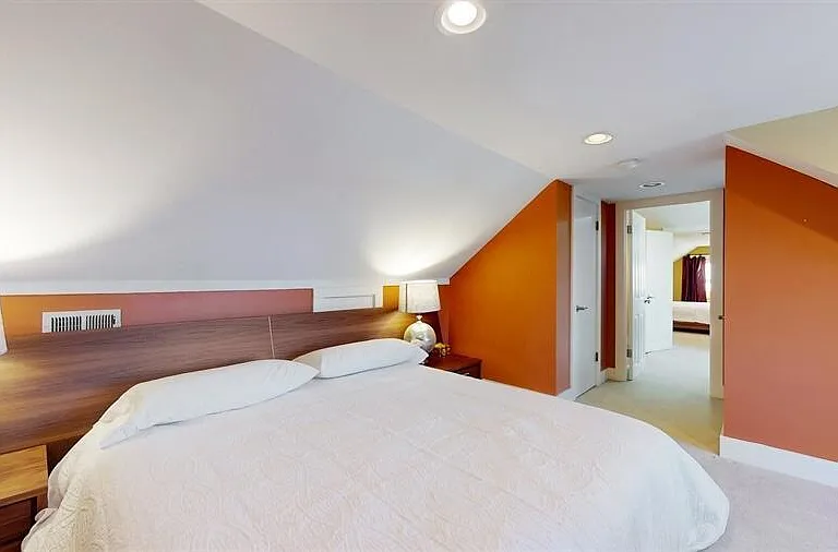 830 Pine Tree Ln — Photo 23