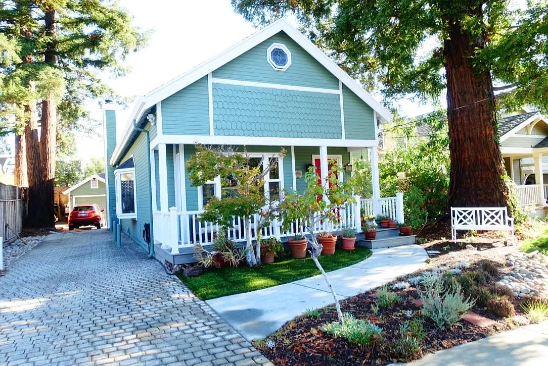 24 Ashler Ave photo 1