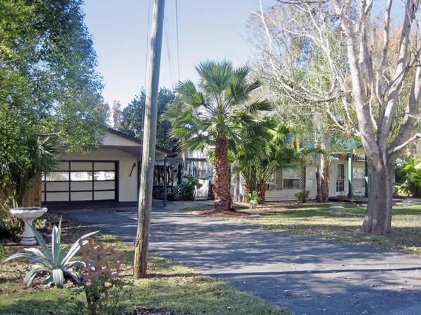 56229 Elm Rd, Astor, FL 32102