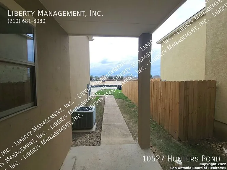10527 Hunters Pond — Photo 21