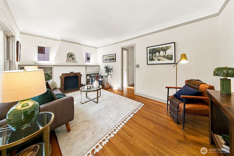 5th image of 5053 Baker Avenue NW