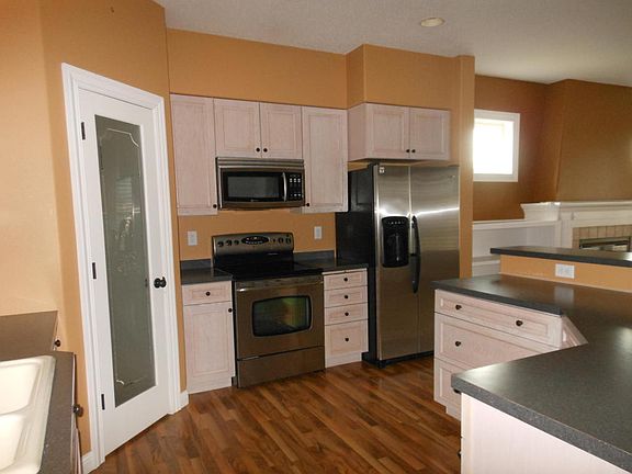 5th image of 706 15th St NW