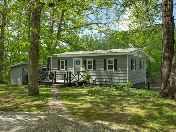 14744 N Court 1, Effingham, IL 62401