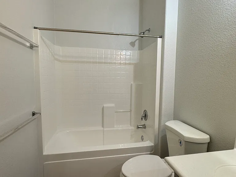 951 E Cherry Hills Dr — Photo 9
