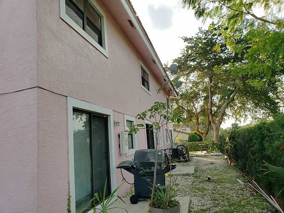 5th image of 7543 NW 44th Ct