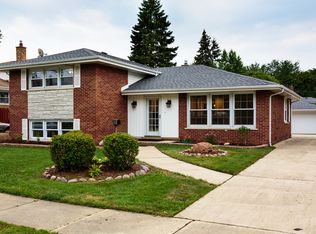 5605 W 99th St, Oak Lawn, IL
