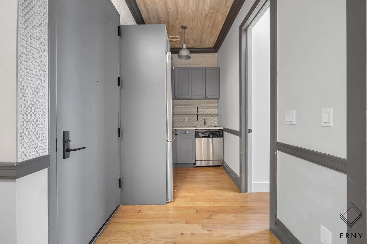 Building Photo - 133 23rd St #3B