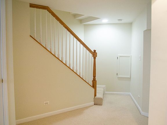 4th image of 525 Cherry Hill Ct