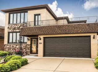 4558 N Maria Ct #1, Chicago, IL 60656