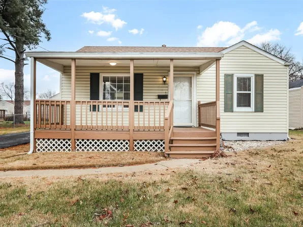 105 March Dr, Collinsville, IL 62234