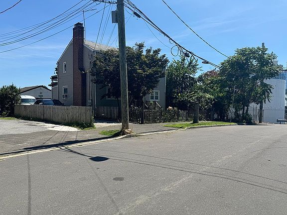 4th image of 24 Berkeley St