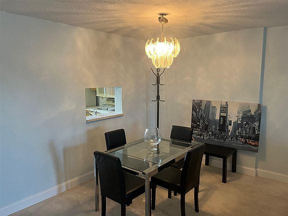 5th image of 415 SE 11th Terrace #408