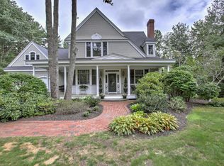 55 Oakmont Dr, Falmouth, ME 04105