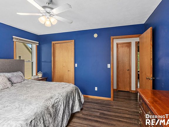 5th image of 696 Ridgefield Ct