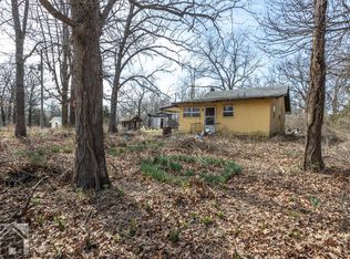 1433 Rolling Hills Rd, Lebanon, MO 65536