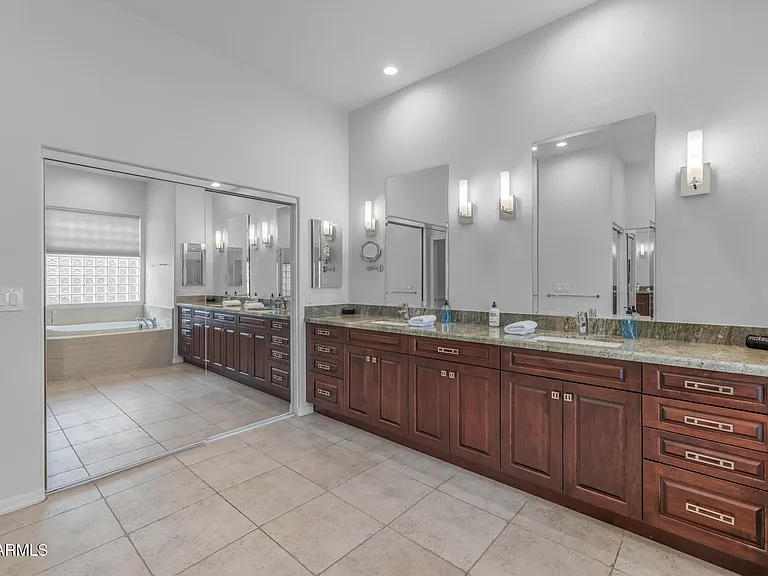 7474 E Red Bird Rd — Photo 26