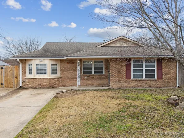 522 Chief Stan Waite Ln, Catoosa, OK 74015