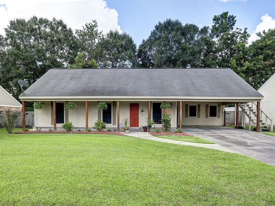 1st image of 109 Bickerton Dr