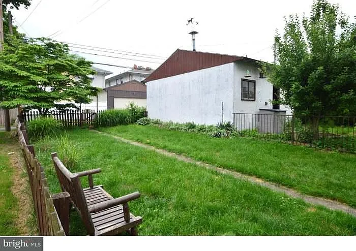 935 S 12th St — Photo 12