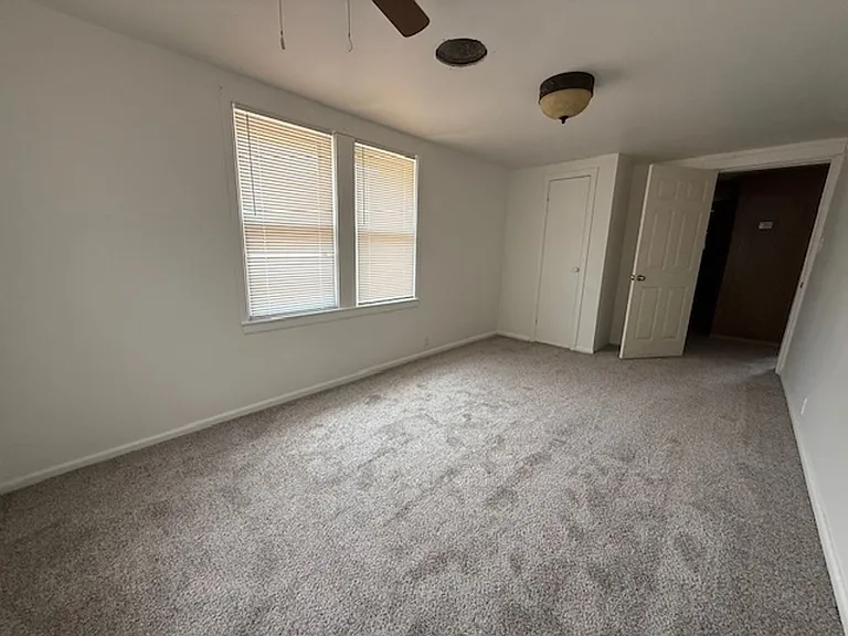 2510 Marshall St — Photo 11
