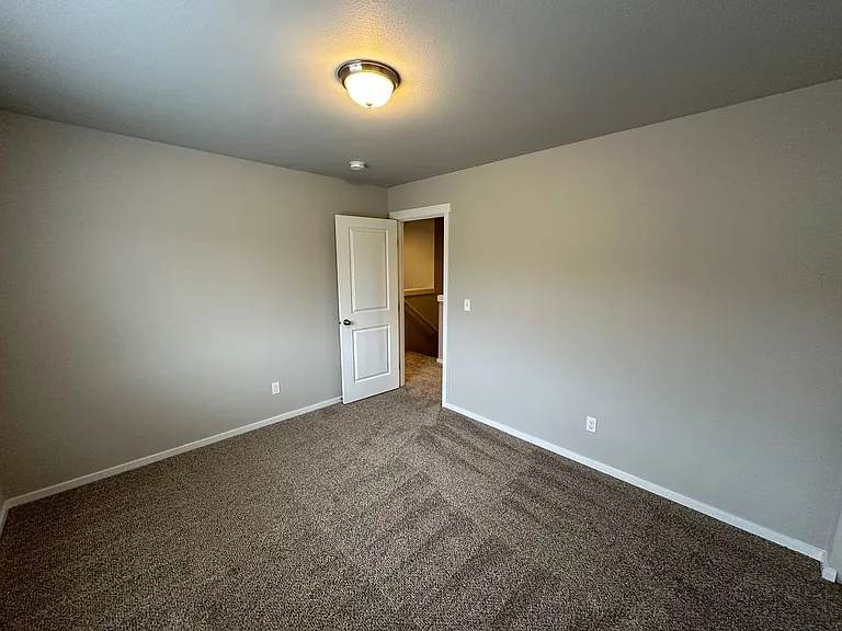5032 Evie St SE — Photo 10