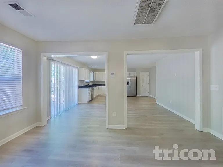 13 Coral Ct — Photo 3