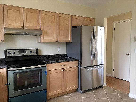 3rd image of 41 Dudley Ave
