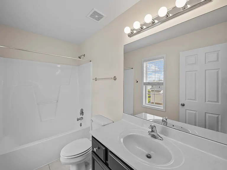 203 Macdonald Blvd — Photo 21