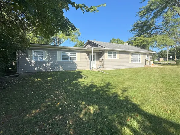 1837 S 7th Ave, St Charles, IL 60174