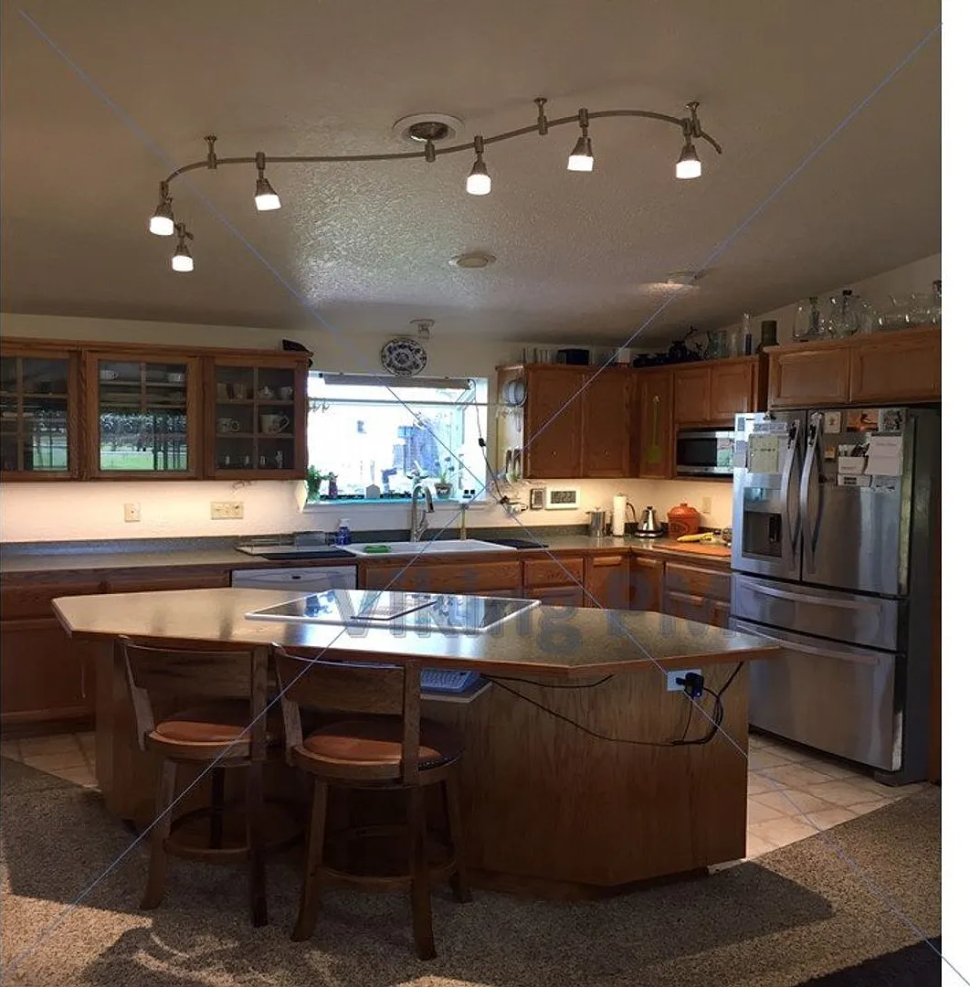 62565 Dixon Loop, Bend, OR 97701 — Photo 4