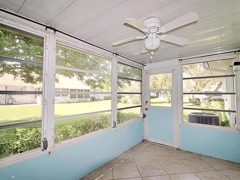 831 Timberview Dr #C — Photo 15