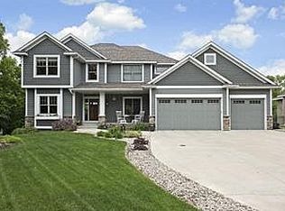 1760 Oakpointe Dr, Waconia, MN 55387