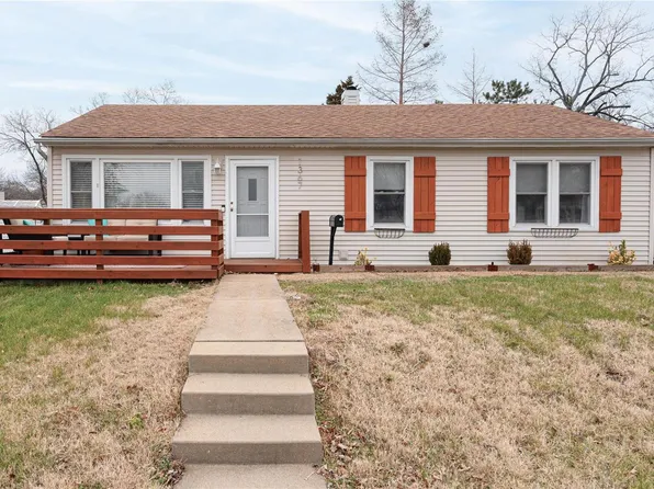 1367 Mobile Ct, Saint Louis, MO 63139