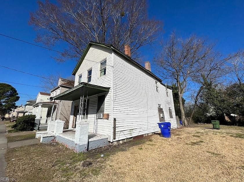 2nd image of 828 A Ave