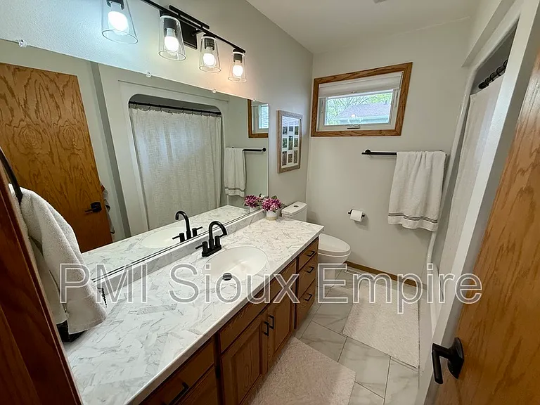 5900 W 28th St — Photo 18
