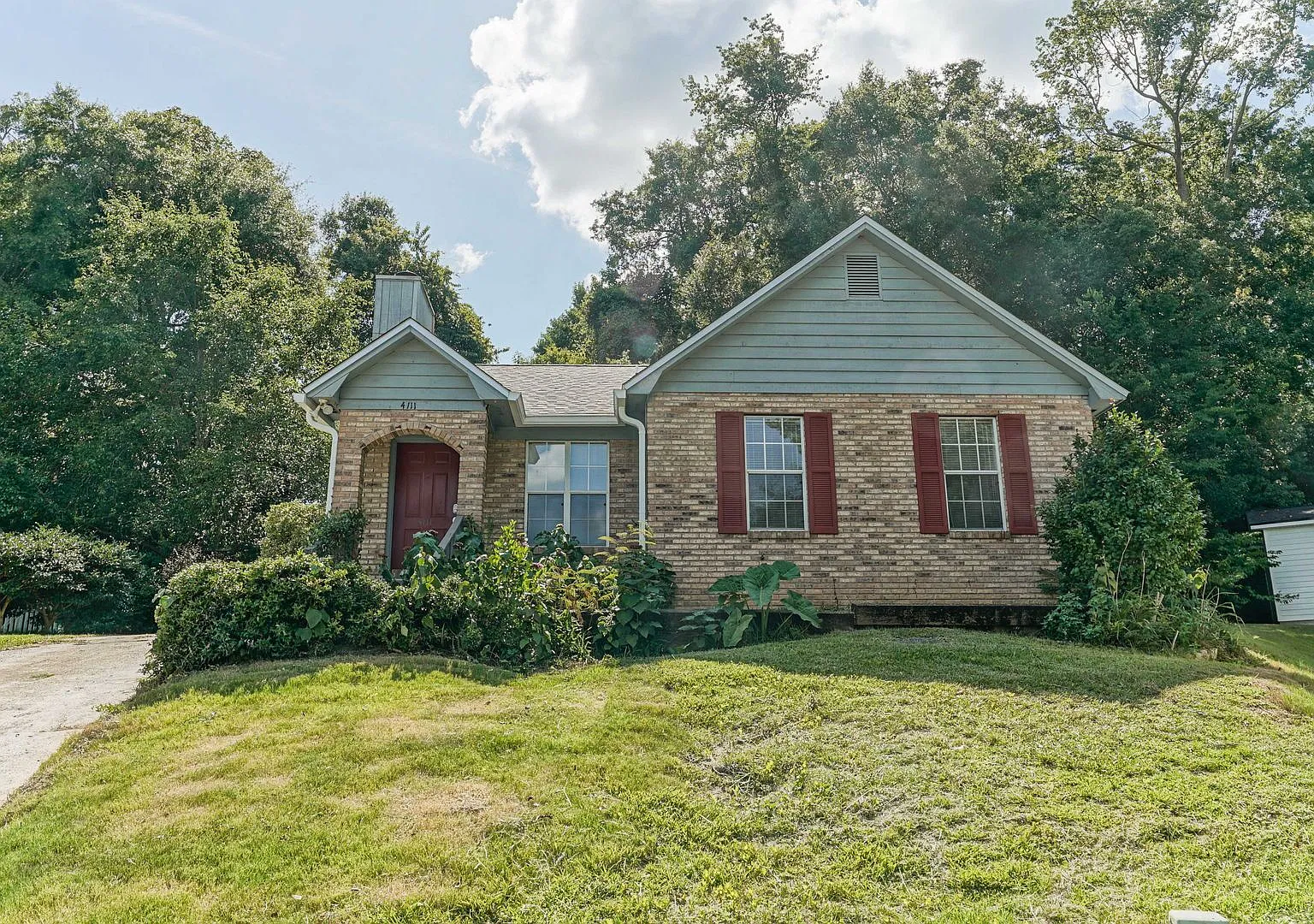 Beautiful 3 bedroom 2 bathroom on the east side of Tallahassee available now! — Photo 1
