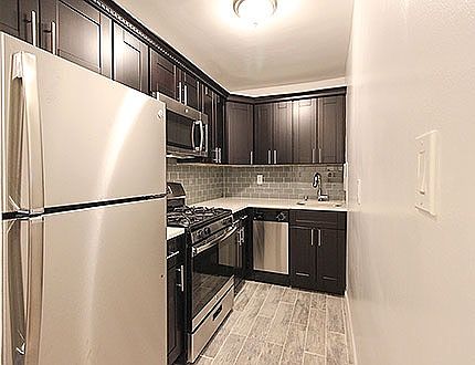 1st image of 3315 Parsons Blvd