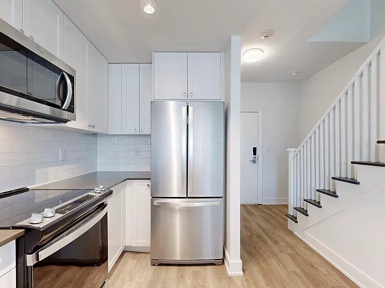 50 Spadina Rd — Photo 4