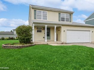 2366 Ojibwa Trl, Round Lake Heights, IL 60073